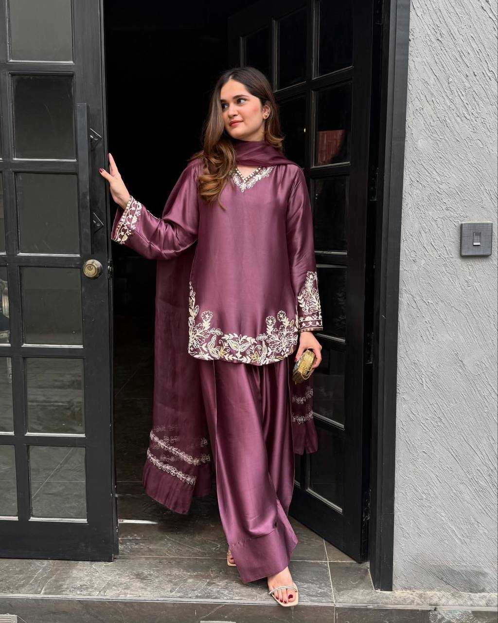 Ynf Crepe Silk RIN197 4758 Suits & Dresses Wholesale Party wear suits Bridal Wedding Dresses Designer Suits Manufacturer