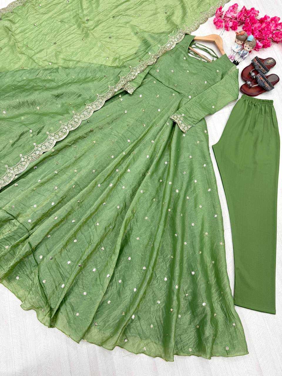 Ynf Crush Silk KESH141 1084 Gowns Wholesale Fancy Gowns Party Gowns Wedding Gown Manufacturer