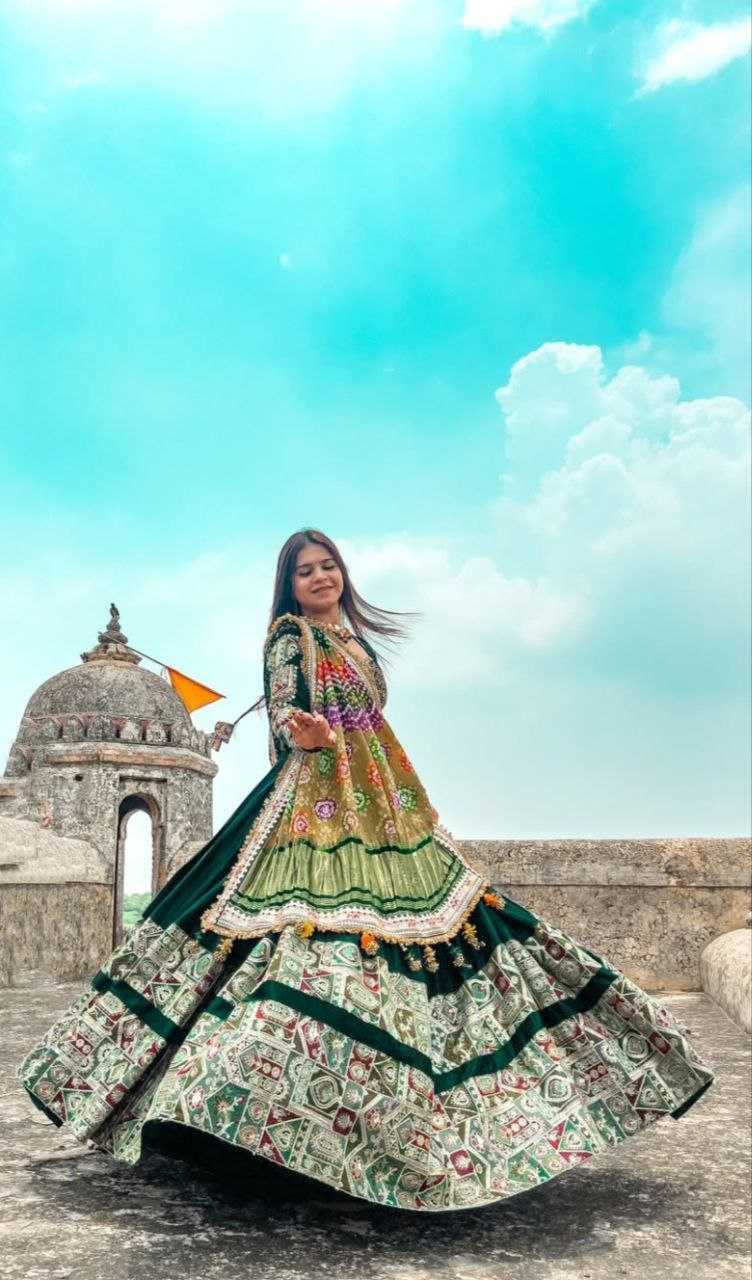 Ynf Dola Silk KESH495 Navratri Lehengas Festive Collections Wholesale Fancy Lehenga Rajwada Lehenga Navratri Chaniya Choli Manufacturer