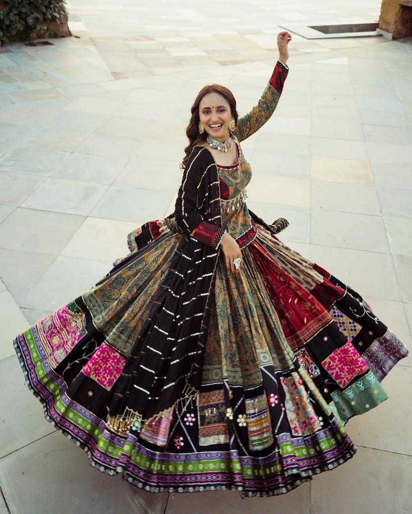 Ynf Dola Silk KESH495 trending Lehengas Wholesale Designer Lehenga Fancy Lehenga Silk Lehenga Manufacturer