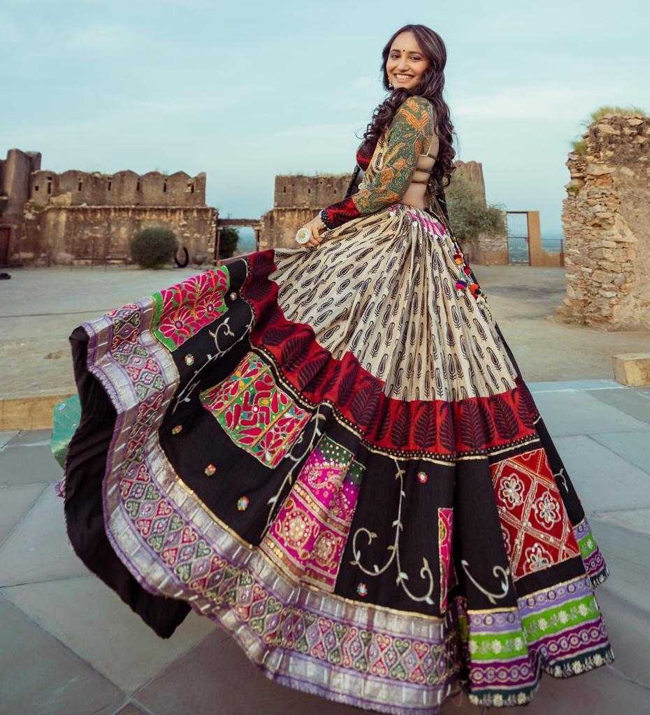 Ynf Dola Silk KESH495 trending Lehengas Wholesale Designer Lehenga Fancy Lehenga Silk Lehenga Manufacturer