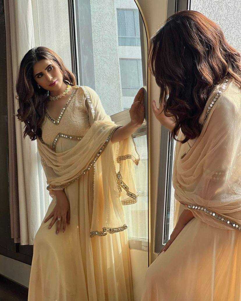 Ynf Faux Georgette KESH490 615 Gowns Festive Collections Wholesale Embroidery Gowns Georgette Gown Onam Collections Manufacturer
