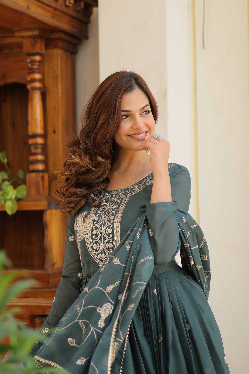 Ynf Georgette KESH498 081 Gowns Wholesale Printed Gowns Fancy Gowns Embroidery Gowns Manufacturer