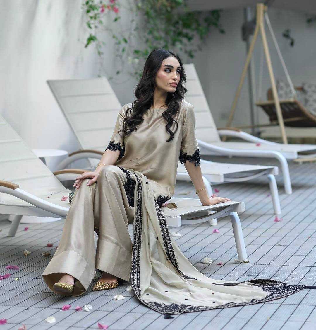 Ynf Georgette KESH499 5278 Suits & Dresses Wedding Collections Festive Collections Wholesale Georgette Suit Embroidered Suits Wedding Outfits Manufacturer