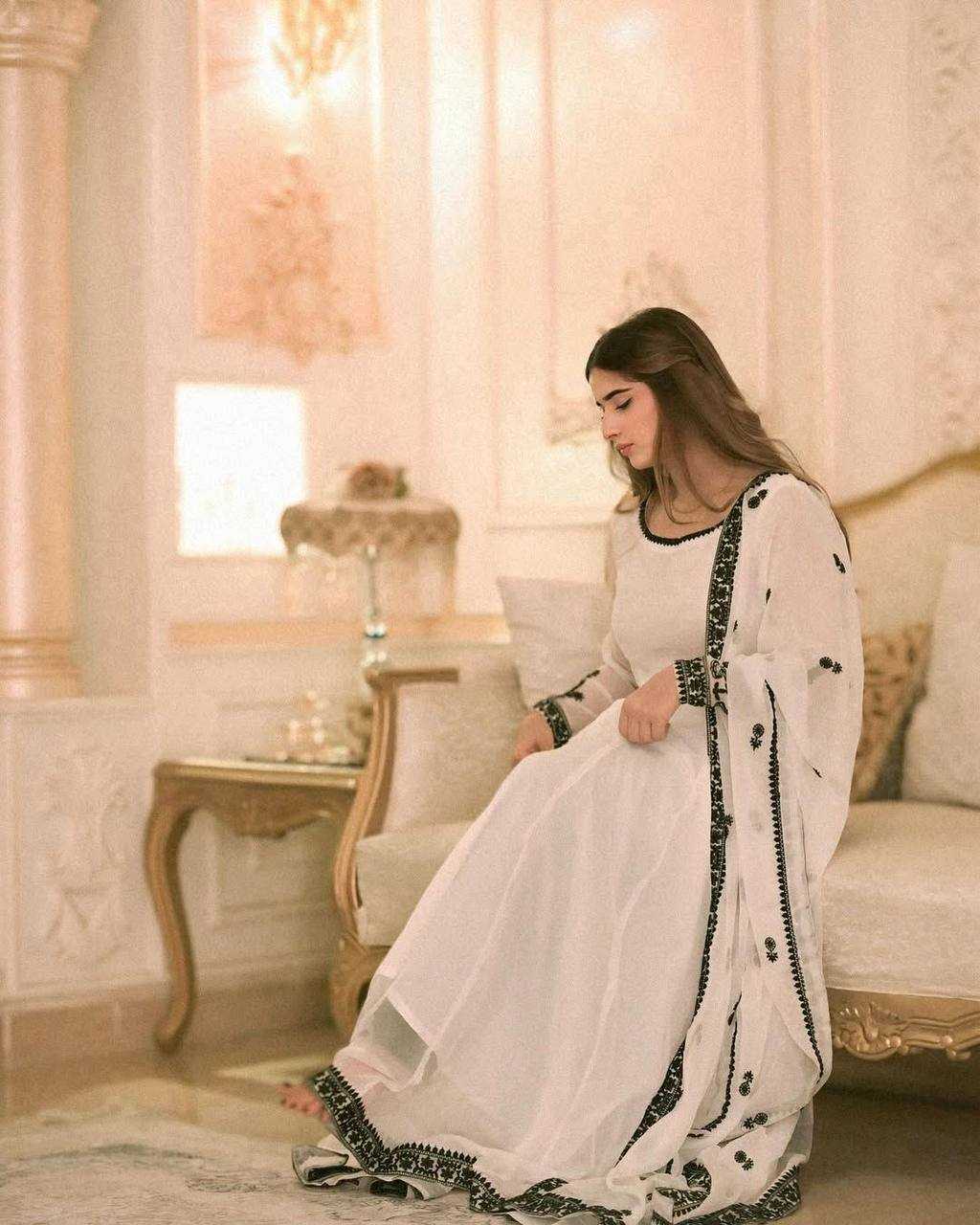 Ynf Georgette RIN141 1958 Gowns Wedding Collections Festive Collections Wholesale Embroidery Gowns Georgette Gown Sequin Gowns Manufacturer