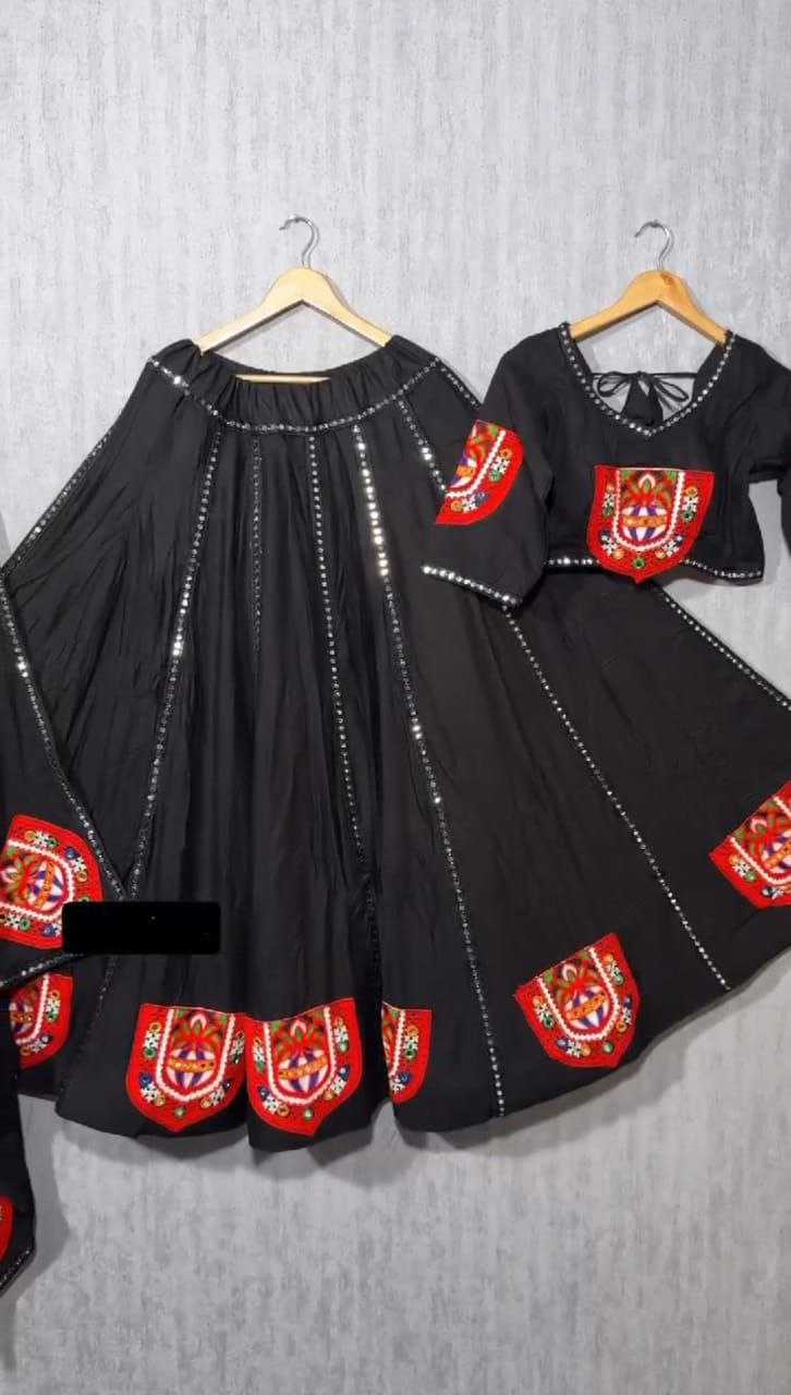Ynf Heavy Rayon RIN206 565 Gowns Wholesale Wedding Gown Designer Gowns Black Gown Manufacturer
