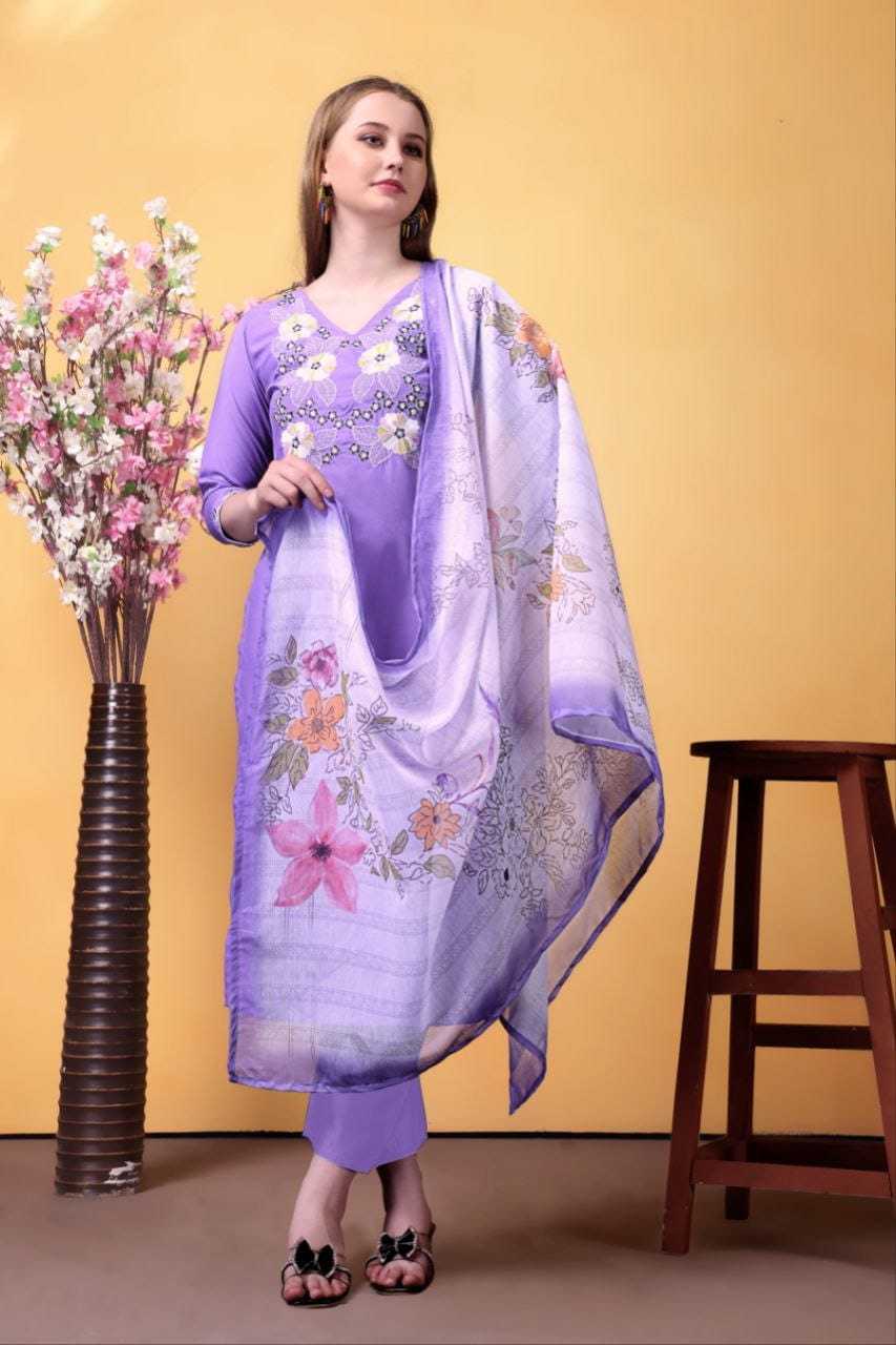 Ynf Heavy Rayon RIN222 SI-235 Kurti Wholesale Designer Kurtis Rayon Kurtis Embroidered Kurtis Manufacturer