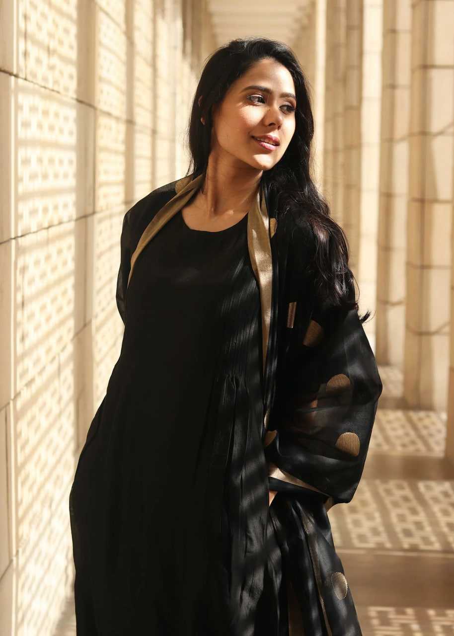 Ynf Heavy Roman Silk KESH334 suidhaga Gowns Wholesale Fancy Gowns Anarkali Gown Black Gown Manufacturer