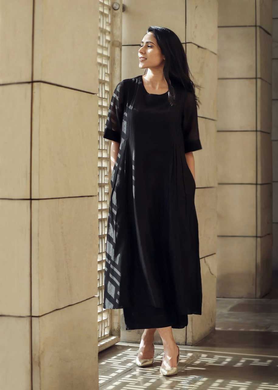 Ynf Heavy Roman Silk KESH334 suidhaga Gowns Wholesale Fancy Gowns Anarkali Gown Black Gown Manufacturer