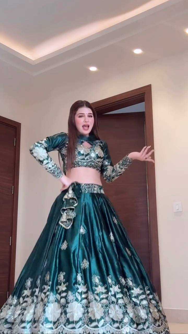 Ynf Jimmy Choo RIN162 365 Lehengas Wholesale Fancy Lehenga Silk Lehenga Embroidered Lehenga Manufacturer