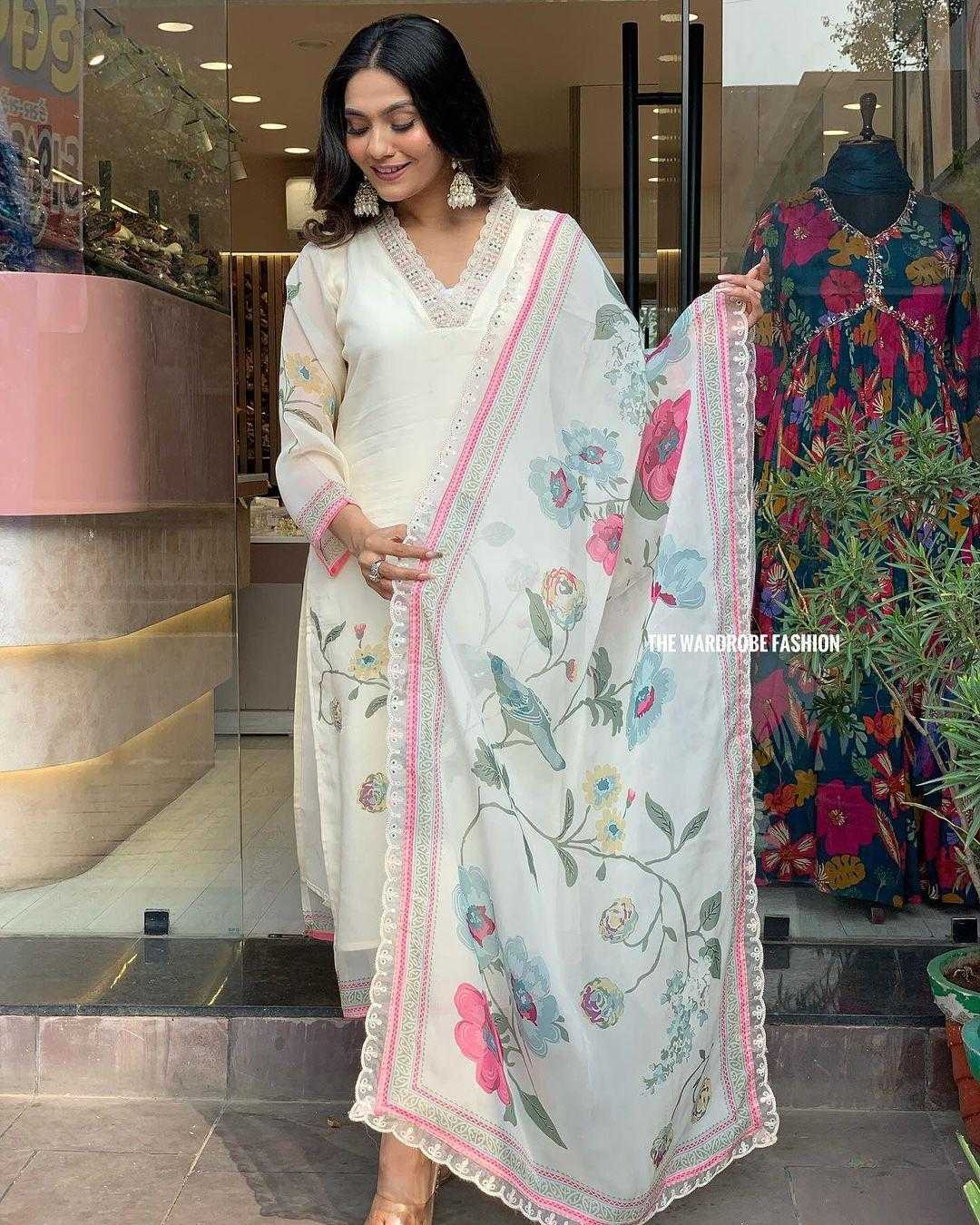 Ynf Muslin Silk RIN222 Wear Kurti Wedding Collections Festive Collections Wholesale Designer Kurtis Silk Kurtis Onam Collections Manufacturer