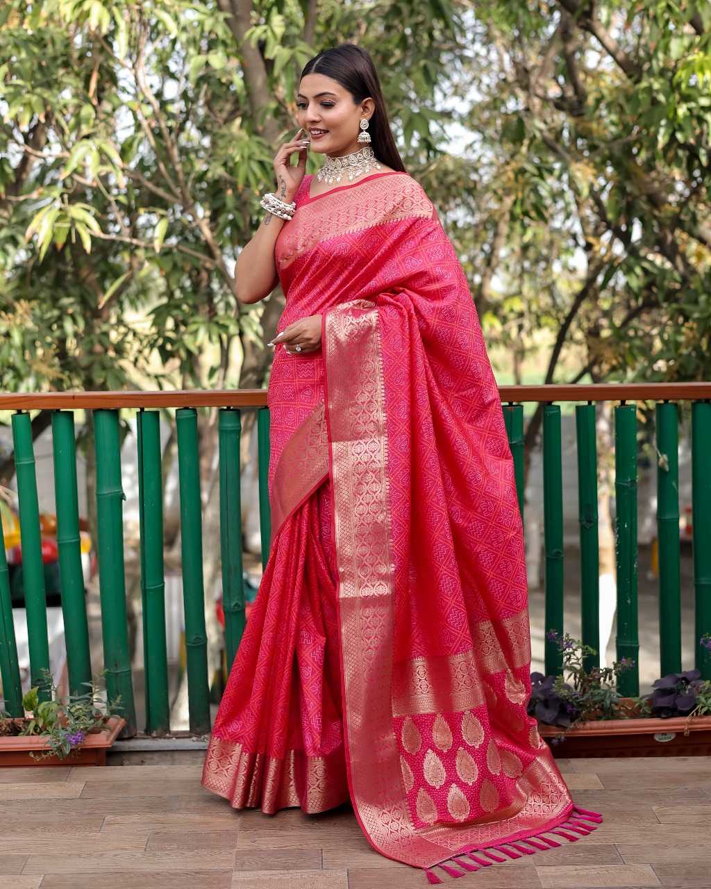 Ynf Patola Silk RIN144 AMRAPALI Silk Sarees Wedding Collections Festive Collections Wholesale Handloom Sarees Patola Sarees Zari Border Silk Sarees Manufacturer