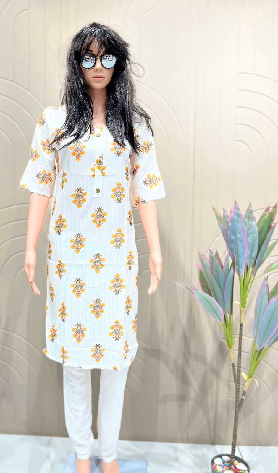 Ynf Rayon RIN190 White Setwise Collections Wholesale Kurtis Catalogs Manufacturer