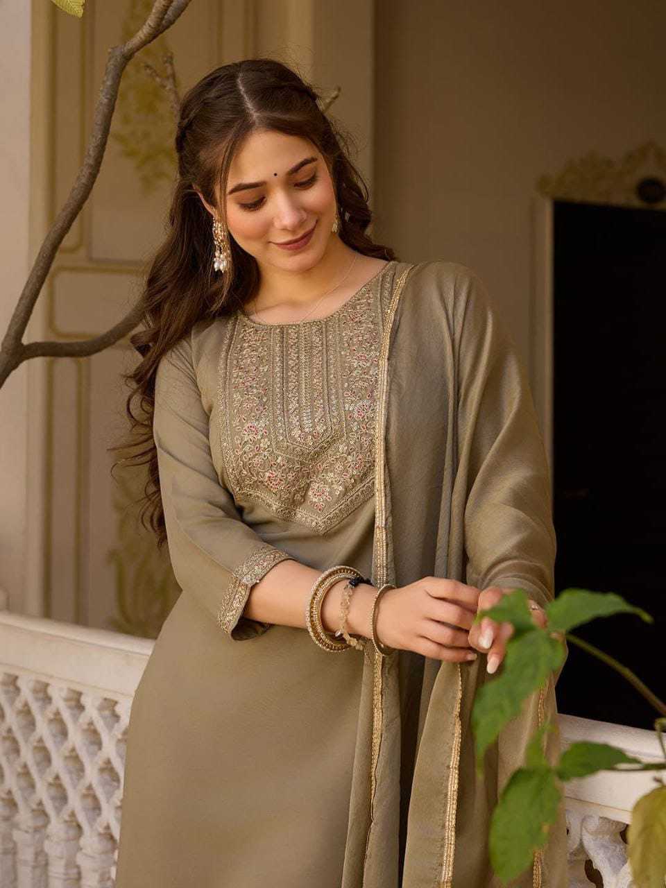 Ynf Rayon RIN222 101 Kurti Wedding Collections Wholesale Designer Kurtis Rayon Kurtis Embroidered Kurtis Manufacturer