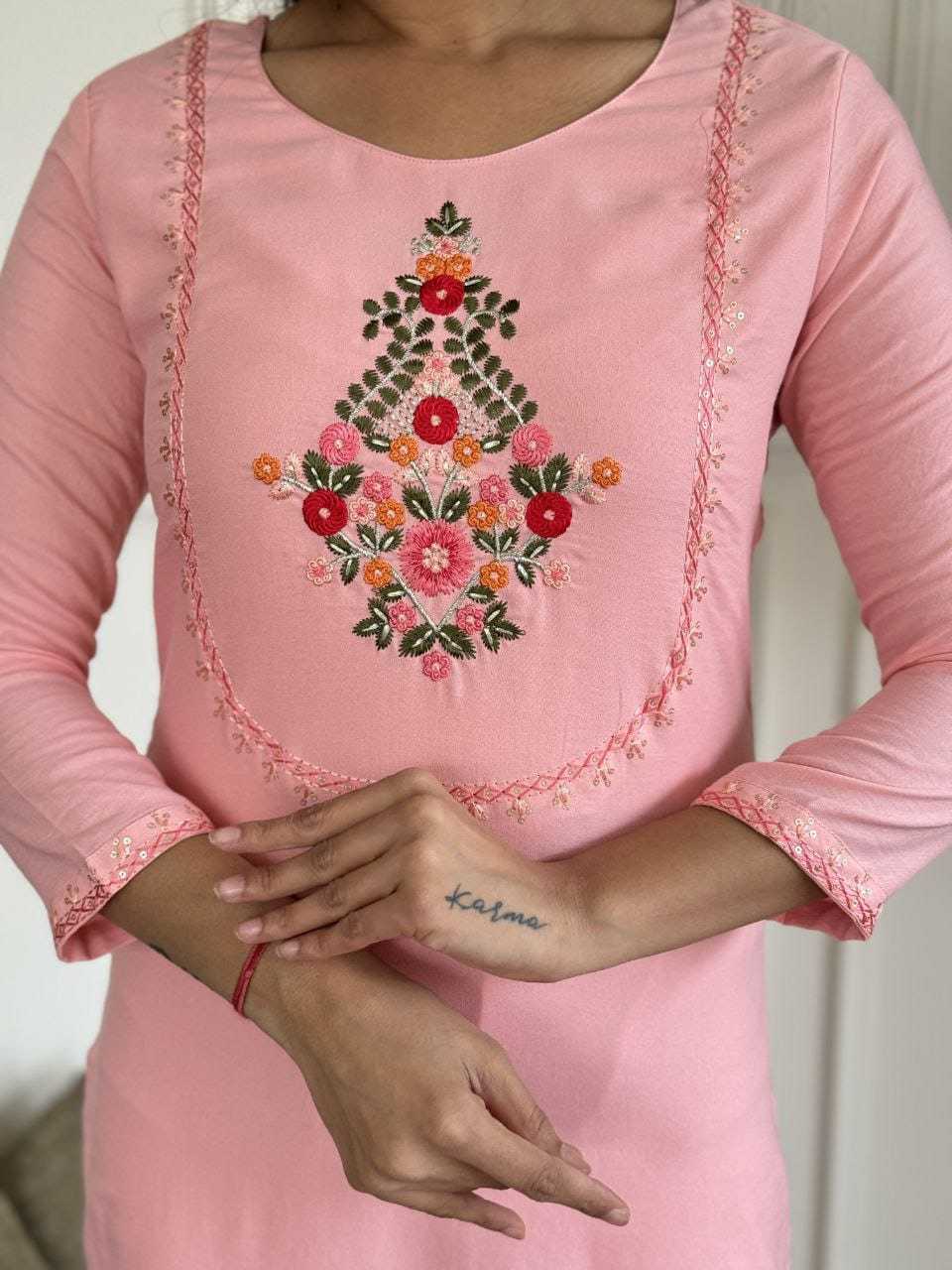 Ynf Rayon RIN222 NEW-2 Kurti Wholesale Designer Kurtis Rayon Kurtis Embroidered Kurtis Manufacturer