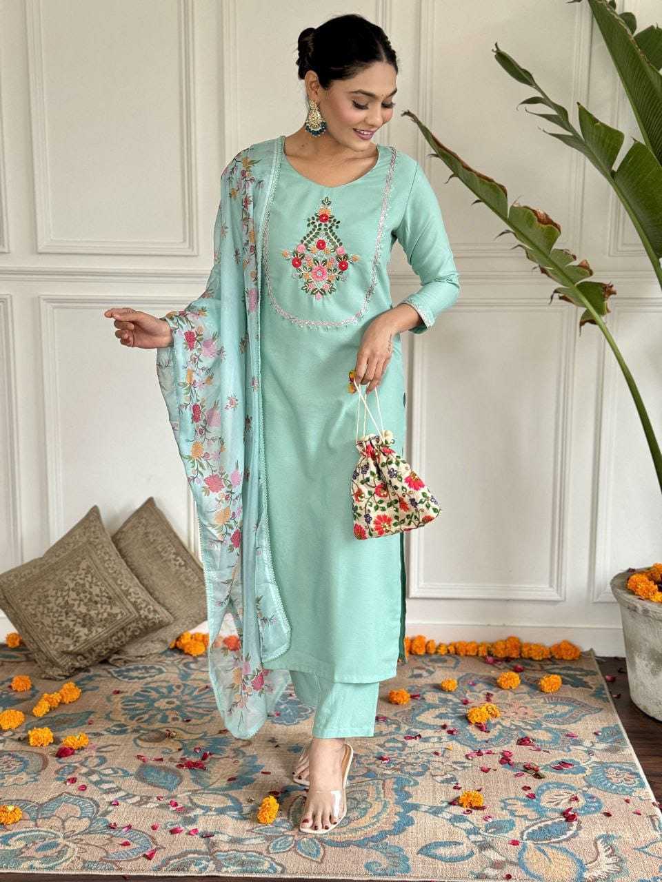 Ynf Rayon RIN222 NEW-2 Kurti Wholesale Designer Kurtis Rayon Kurtis Embroidered Kurtis Manufacturer