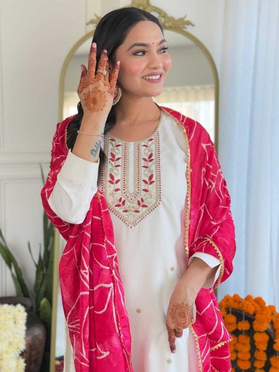 Ynf Rayon RIN222 S1 Suits & Dresses Festive Collections Wholesale Printed Suits Embroidery Suits Onam Collections Manufacturer