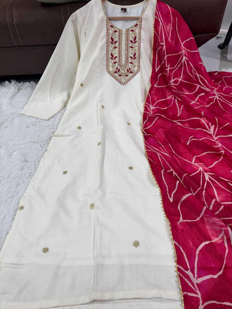 Ynf Rayon RIN222 S1 Suits & Dresses Festive Collections Wholesale Printed Suits Embroidery Suits Onam Collections Manufacturer