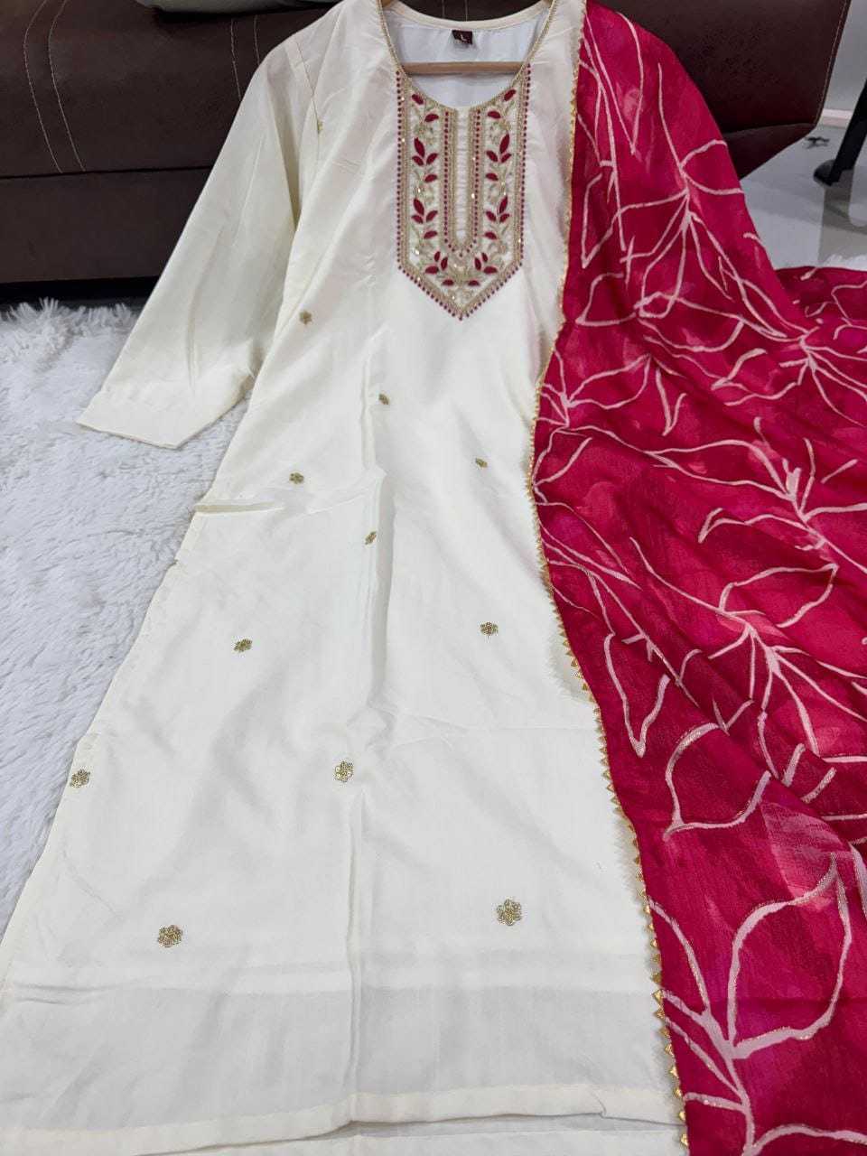Ynf Rayon RIN222 VENI Suits & Dresses Wedding Collections Festive Collections Wholesale Embroidery Suits Wedding Suits Designer Suits Manufacturer