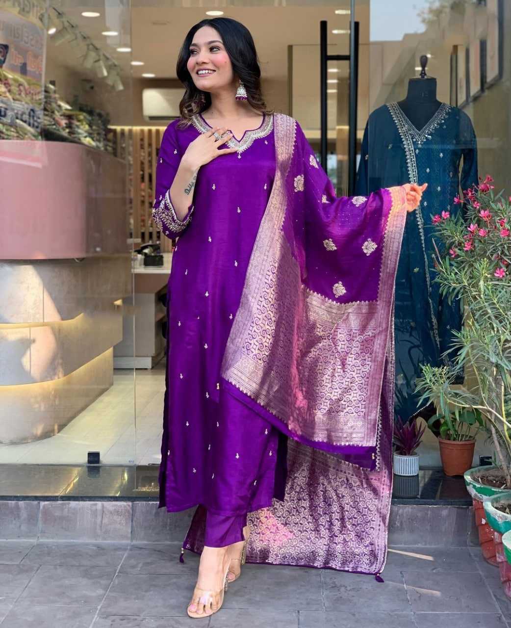 Ynf Silk KESH334 AASHI Suits & Dresses Wholesale Ladies Suits Embroidery Suits Party wear suits Manufacturer