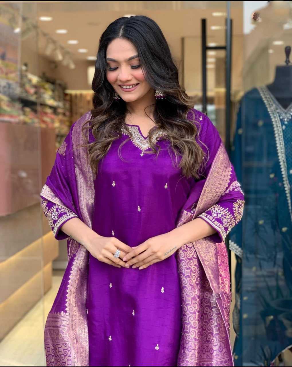 Ynf Silk KESH334 AASHI Suits & Dresses Wholesale Ladies Suits Embroidery Suits Party wear suits Manufacturer
