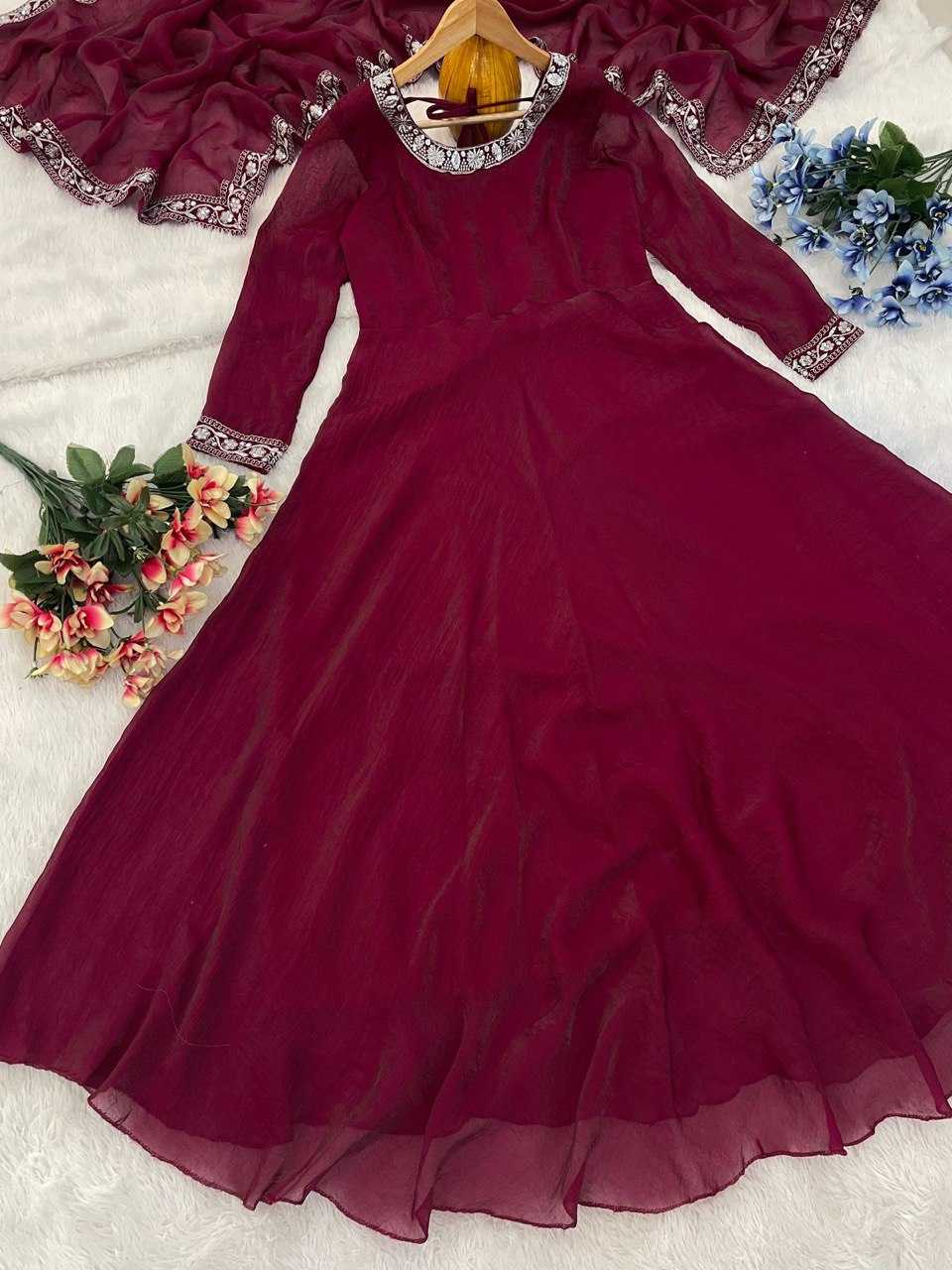 Ynf Silk KESH510 1111 Gowns Plus Size Collections Wholesale Party Wear Gowns Silk Gowns Manufacturer