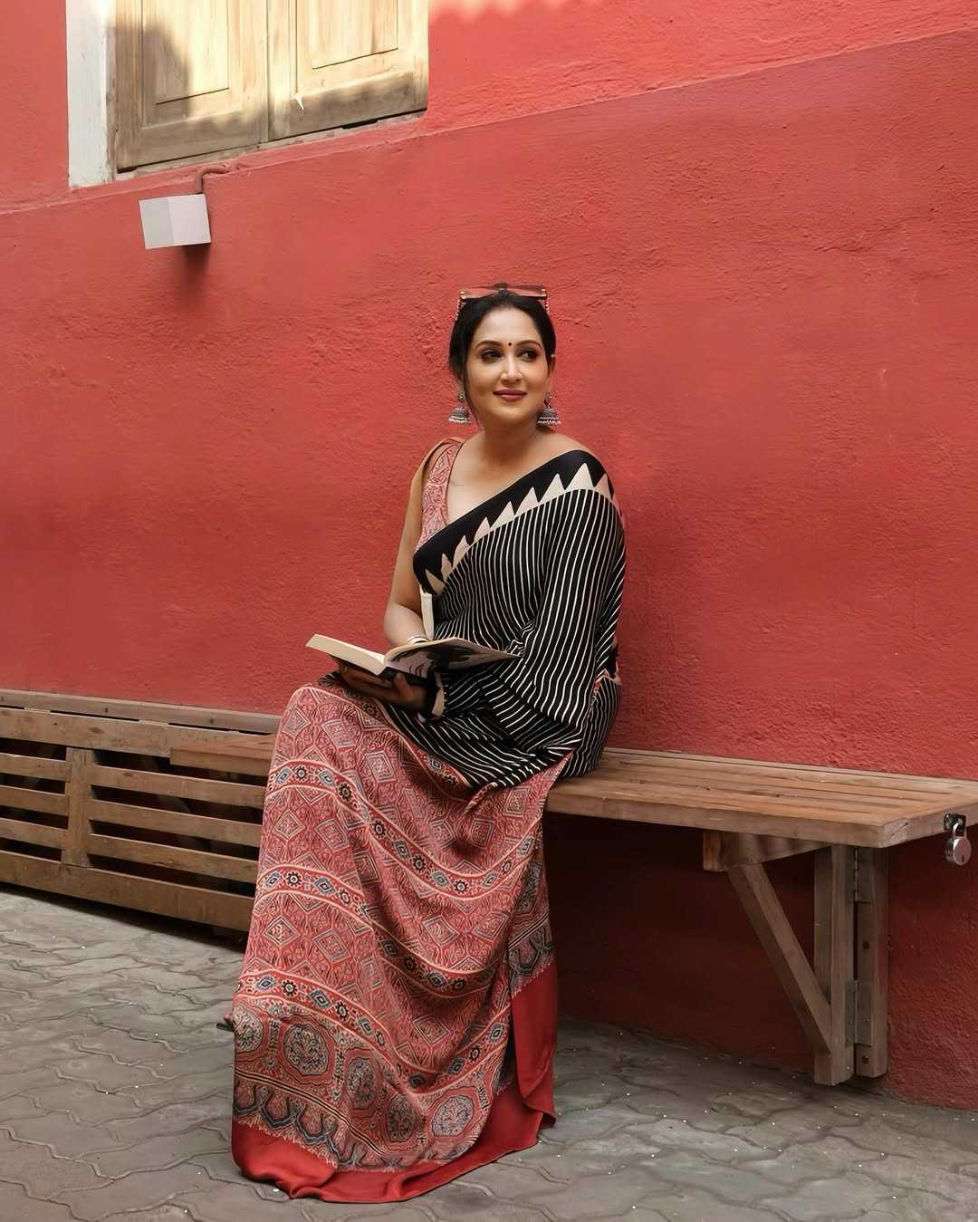 Ynf Silk RIN207 2225 Sarees Wholesale Designer Sarees Party Wear Sarees Silk Sarees Manufacturer