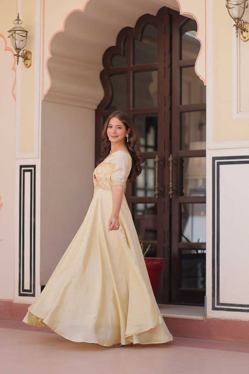 Ynf Soft Gold Crush KESH489 1176 Gowns Wedding Collections Festive Collections Wholesale Embroidery Gowns Party Wear Gowns Designer Gowns Manufacturer