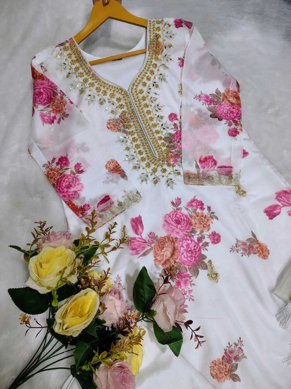 Ynf Tabby Silk RIN129 024 Suits & Dresses Wedding Collections Festive Collections Wholesale Printed Suits Embroidery Suits Ladies Silk Suit Manufacturer