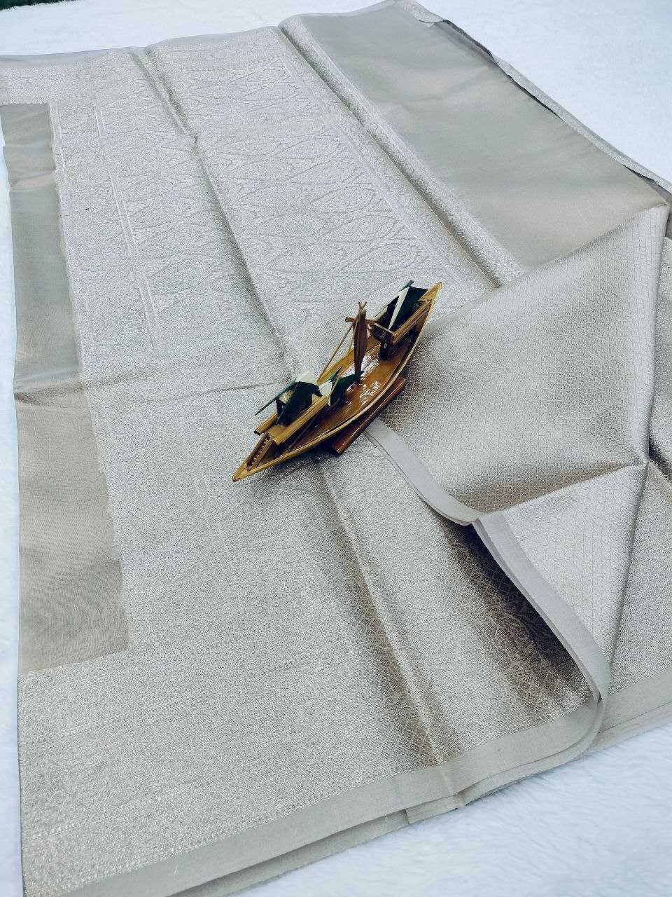Ynf Banana Silk KESH525 Malaika Arora Silk Sarees Bollywood Collections Wholesale Banarasi Silk Sarees Malaika Arora Sarees Manufacturer