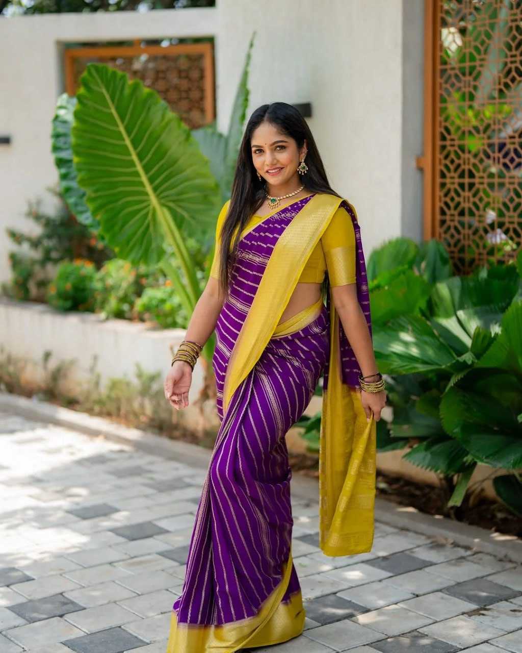 Ynf Banarasi Soft Silk KESH101 45215 Silk Sarees Wedding Collections Festive Collections Wholesale Banarasi Silk Sarees Traditional Silk Sarees Silk Sarees With Blouse Manufacturer