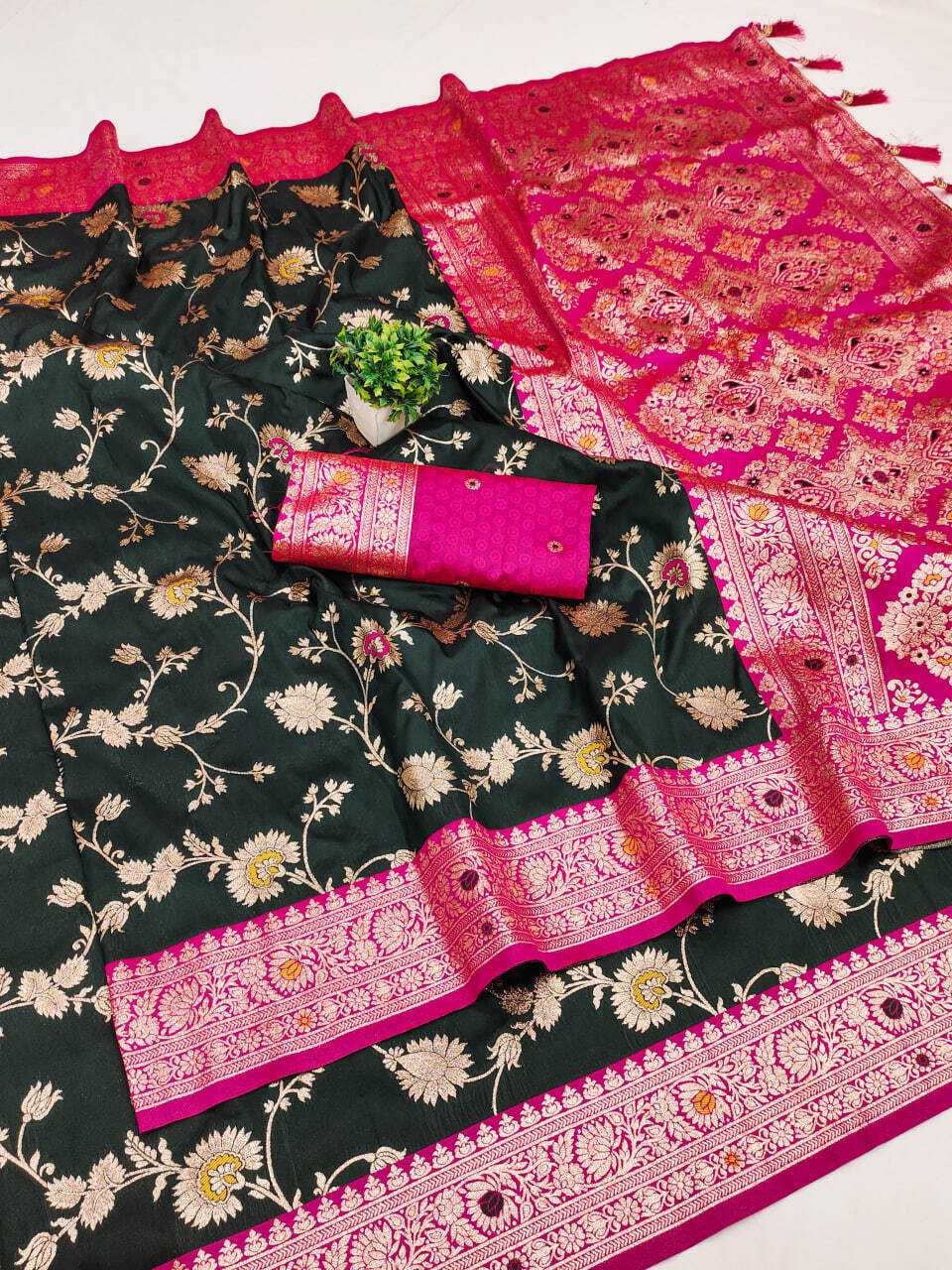 Ynf Banarasi Soft Silk RIN150 Banarasi-3 Sarees Silk Sarees Festive Collections Wholesale Banarasi Silk Sarees Traditional Silk Sarees Silk Sarees With Blouse Manufacturer