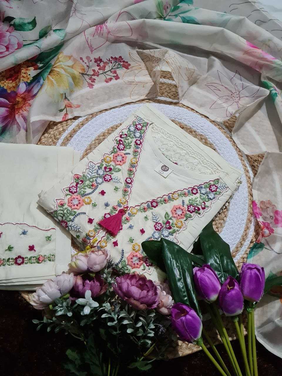 Ynf Chanderi Silk KESH523 04 Suits & Dresses Wholesale Embroidery Suits Chanderi Suit White Salwar Suit Manufacturer