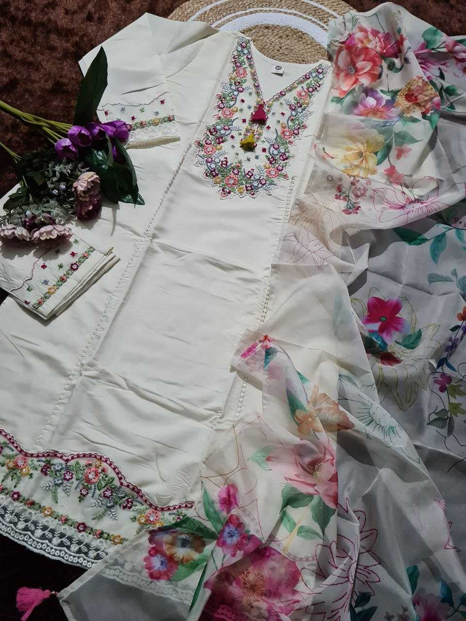 Ynf Chanderi Silk KESH523 04 Suits & Dresses Wholesale Embroidery Suits Chanderi Suit White Salwar Suit Manufacturer