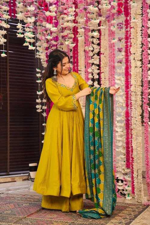 Ynf Chanderi Silk KESH529 MUSKAN 3 Gowns Wholesale Fancy Gowns Embroidery Gowns Anarkali Gown Long Gowns Manufacturer