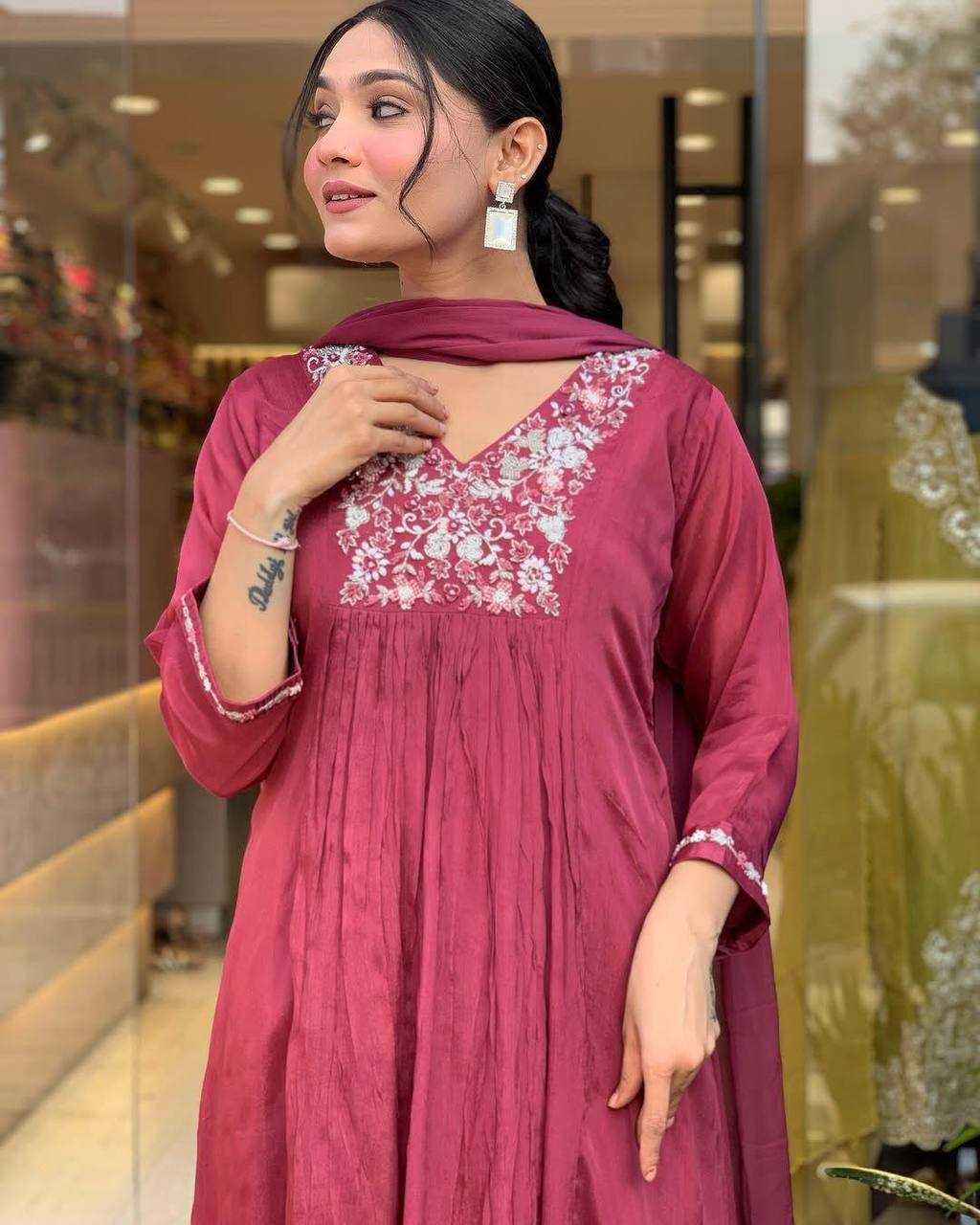 Ynf Chinon KESH501 EAGLE Kurti Wholesale Casual Kurtis Workwear Kurtis Festive Kurtis Anarkali Kurtis Embroidered Kurtis Manufacturer
