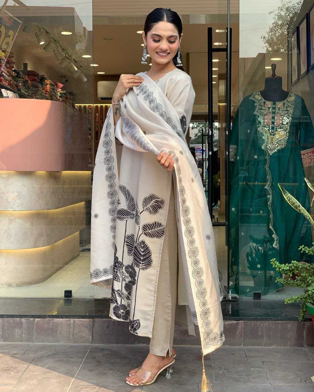Ynf Chinon KESH517 H8 Suits & Dresses Wedding Collections Festive Collections Wholesale Casual Dresses Party Wear Dresses Printed Dresses Manufacturer