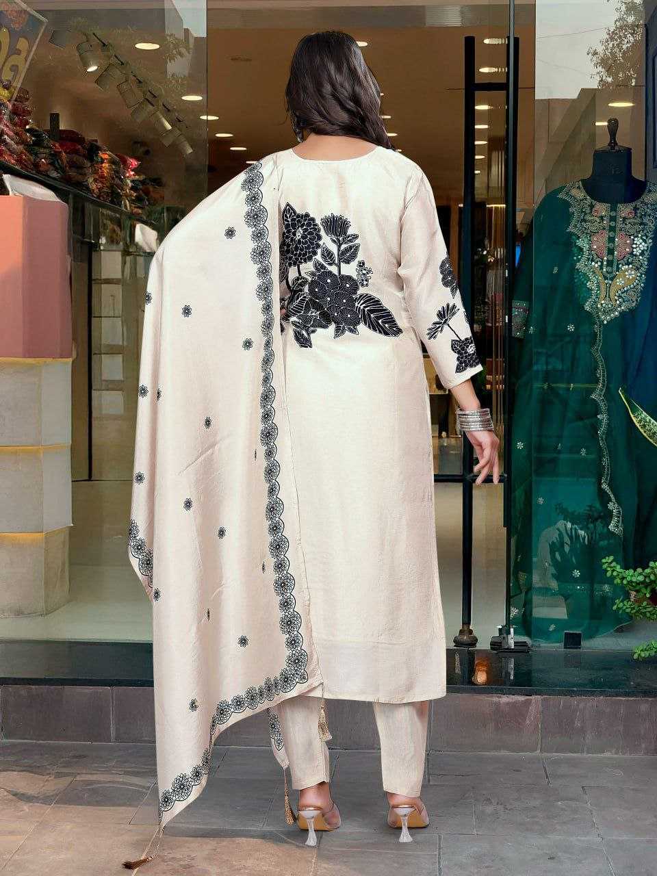 Ynf Chinon KESH517 H8 Suits & Dresses Wedding Collections Festive Collections Wholesale Casual Dresses Party Wear Dresses Printed Dresses Manufacturer