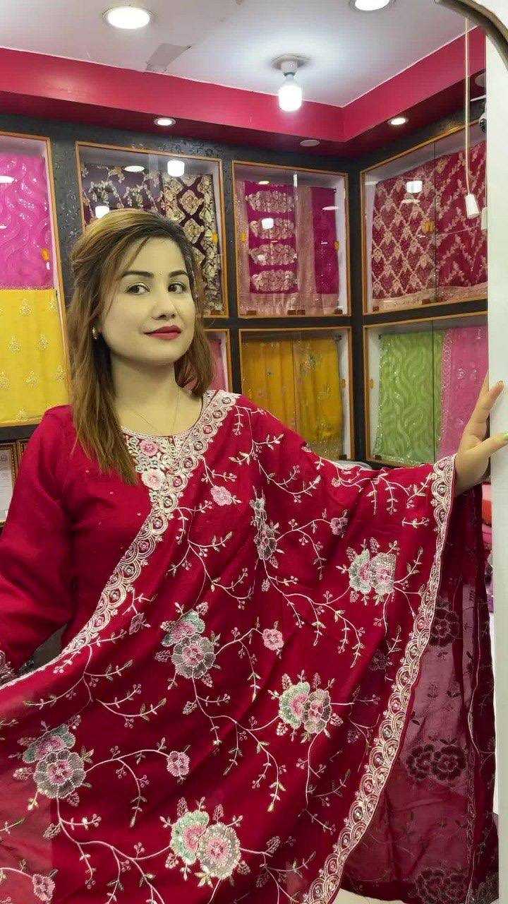 Ynf Chinon KESH526 G72 Kurti Wholesale Designer Kurtis Fancy Kurti Embroidered Kurtis Manufacturer