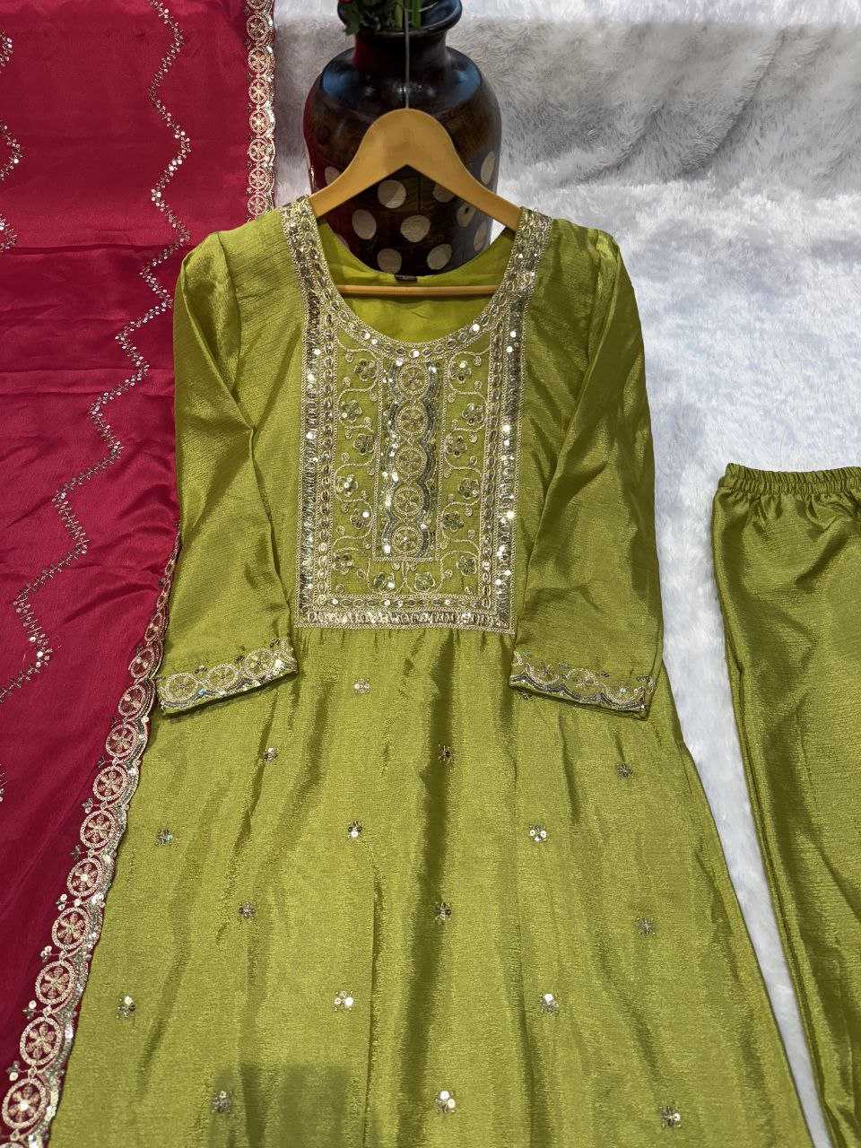 Ynf Chinon KESH526 G82 Kurti Wholesale Designer Kurtis Fancy Kurti Embroidered Kurtis Manufacturer