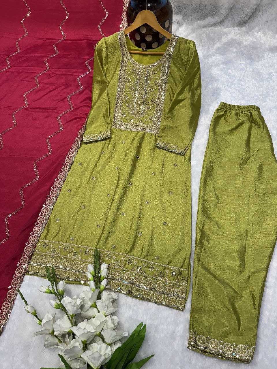 Ynf Chinon KESH526 G82 Kurti Wholesale Designer Kurtis Fancy Kurti Embroidered Kurtis Manufacturer