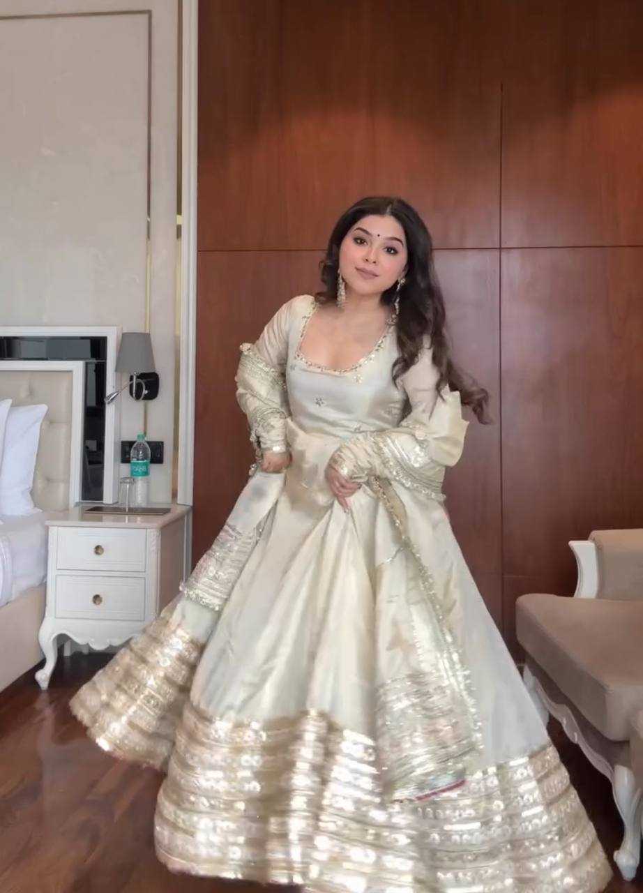 Ynf Chinon KESH533 5078 Gowns Wholesale Fancy Gowns Embroidery Gowns Anarkali Gown Long Gowns Sequin Gowns Manufacturer