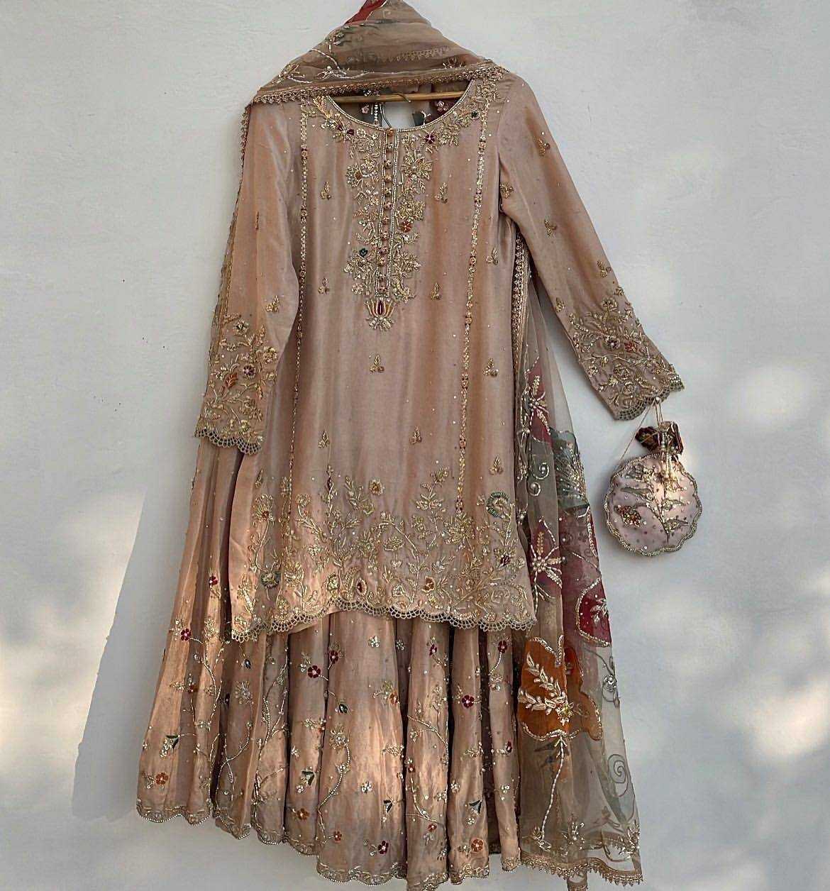Ynf Chinon RIN141 1976 Lehengas Wholesale Embroidered Lehenga Manufacturer