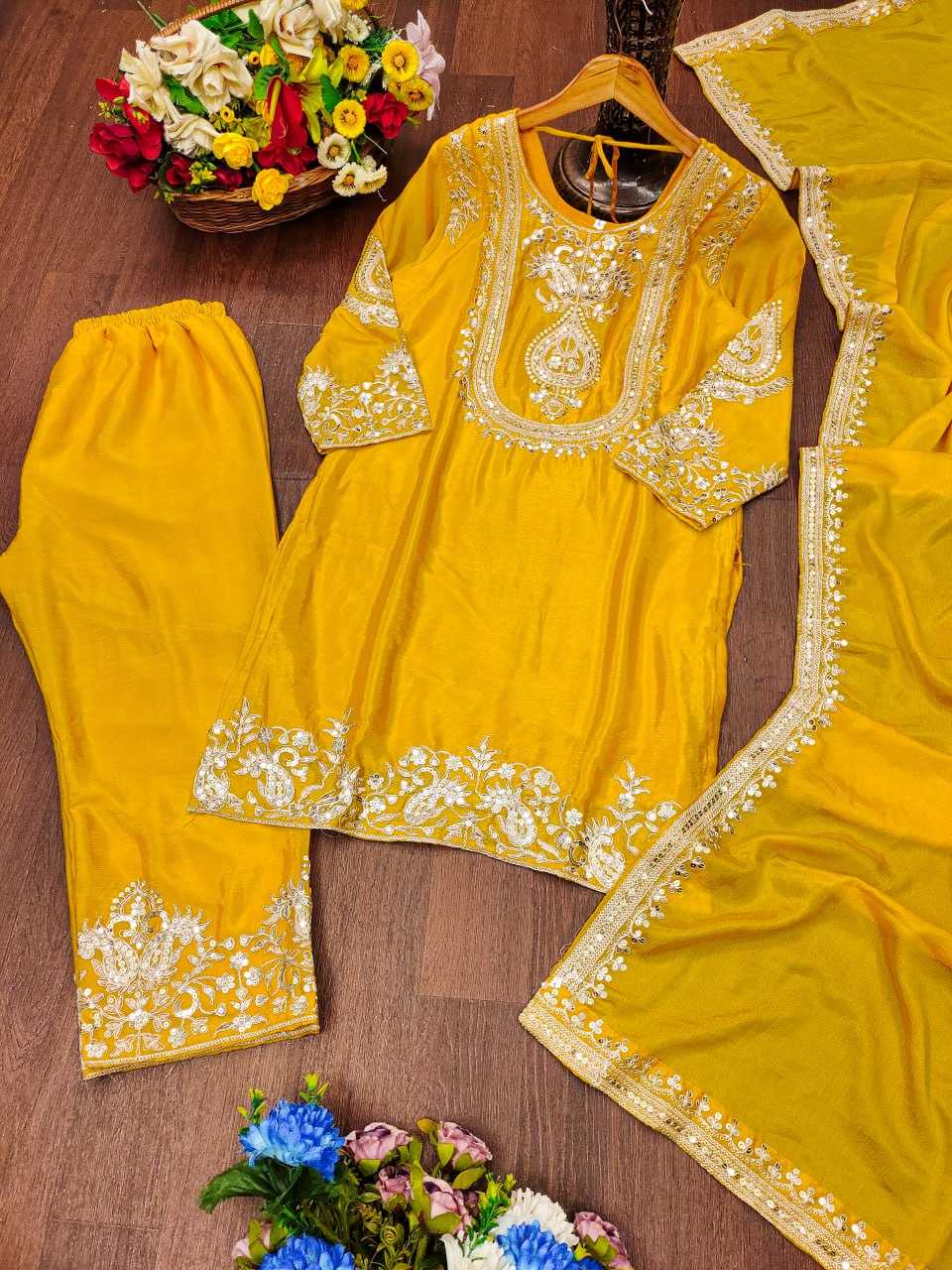 Ynf Chinon RIN232 75 Suits & Dresses Wedding Collections Festive Collections Wholesale Designer Suits Embroidered Suits Wedding Outfits Manufacturer