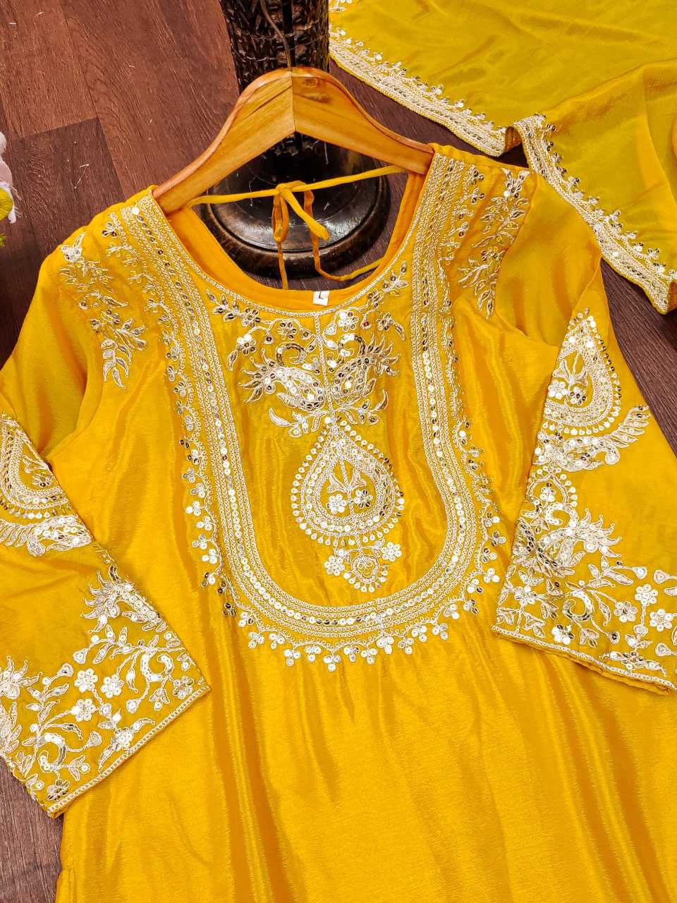 Ynf Chinon RIN232 75 Suits & Dresses Wedding Collections Festive Collections Wholesale Designer Suits Embroidered Suits Wedding Outfits Manufacturer