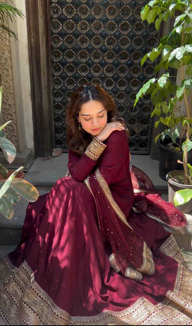 Ynf Chinon Silk KESH506 150 Gowns Wholesale Fancy Gowns Party Gowns Long Gowns Manufacturer