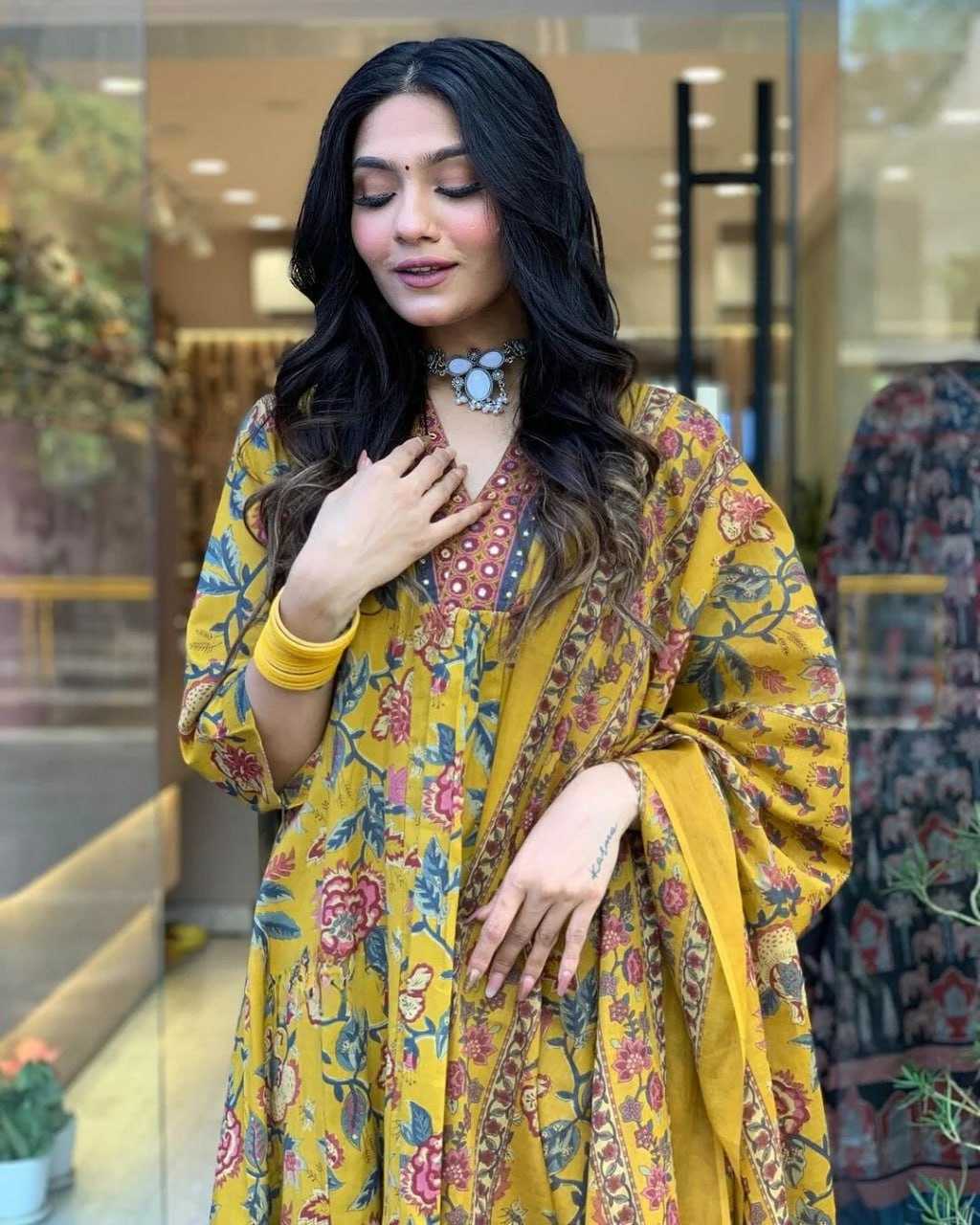 Ynf Cotton KESH519 2954 Suits & Dresses Wedding Collections Festive Collections Wholesale Printed Suits Cotton Suits Embroidered Suits Manufacturer
