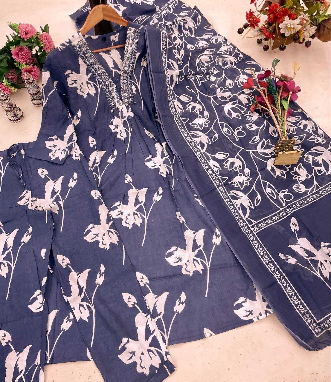 Ynf Cotton KESH536 LATEST Kurti Wholesale Festive Kurtis Anarkali Kurtis Fancy Kurti Manufacturer