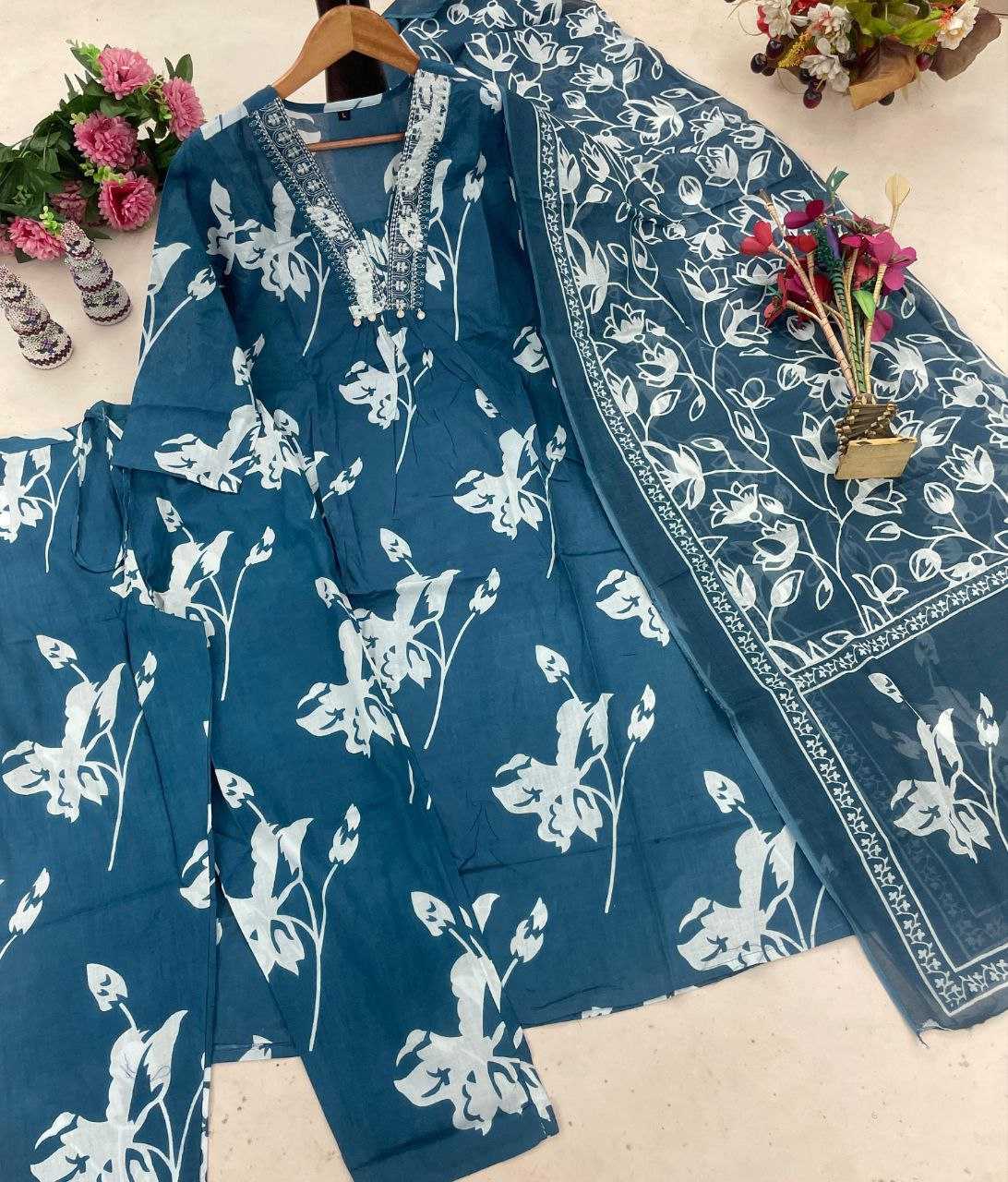 Ynf Cotton KESH536 LATEST Kurti Wholesale Festive Kurtis Anarkali Kurtis Fancy Kurti Manufacturer