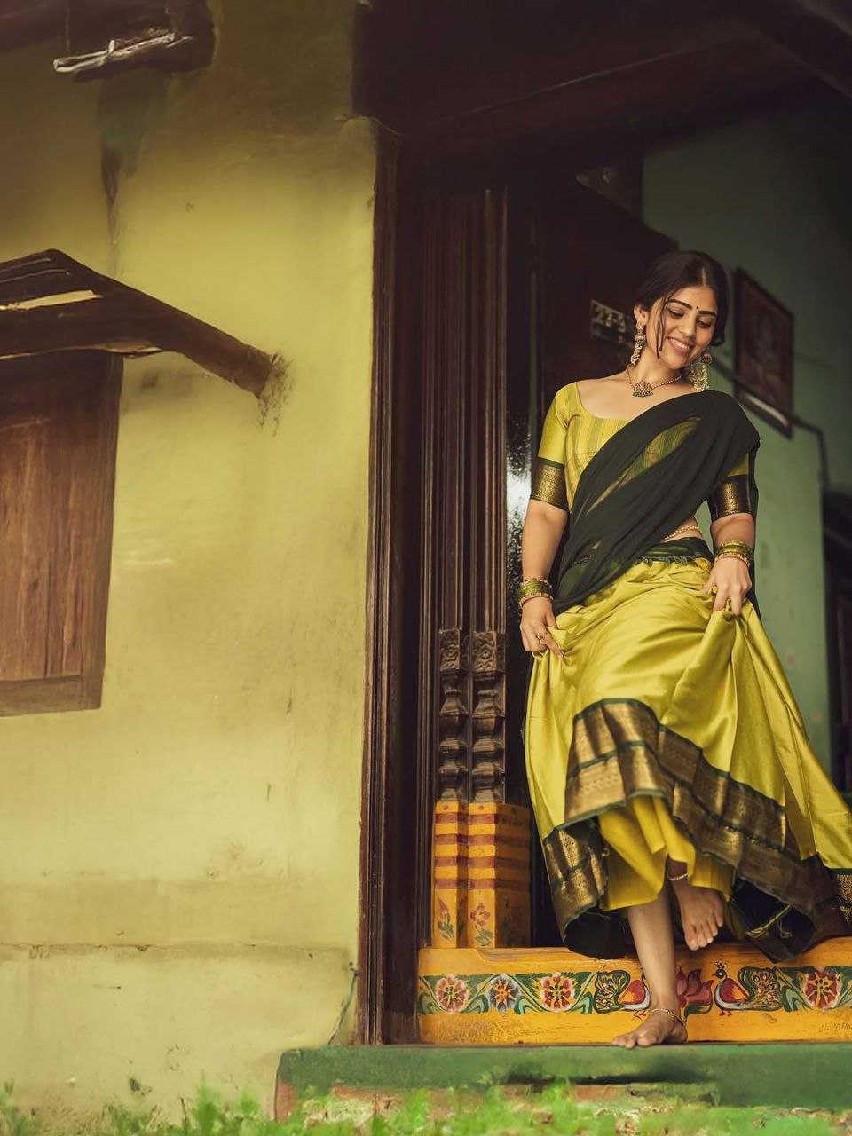 Ynf Cotton KESH554 Pallavi Lehengas Wholesale Designer Lehenga Choli Manufacturer